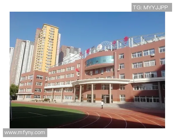 朱旭航的奋斗故事与人生哲学探索：从平凡到卓越的成长之路