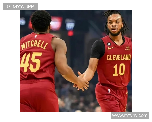 篮网与骑士激战正酣中文解说带你领略精彩瞬间与战术分析